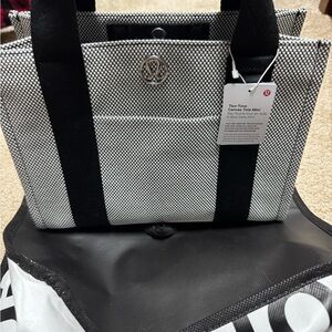 lululemon athletica Two-Tone Canvas Tote Mini - Black and White